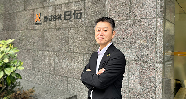 株式会社日伝の企業ロゴ